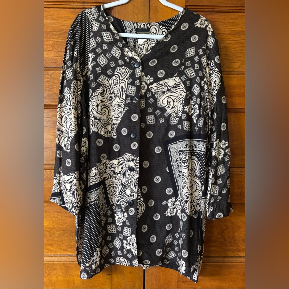Baroness by Barbara Green Patterned Women's Top